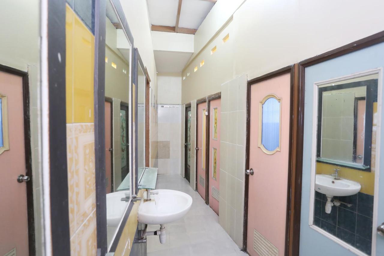Melati Spot On 2358 Aster Homestay מראה חיצוני תמונה